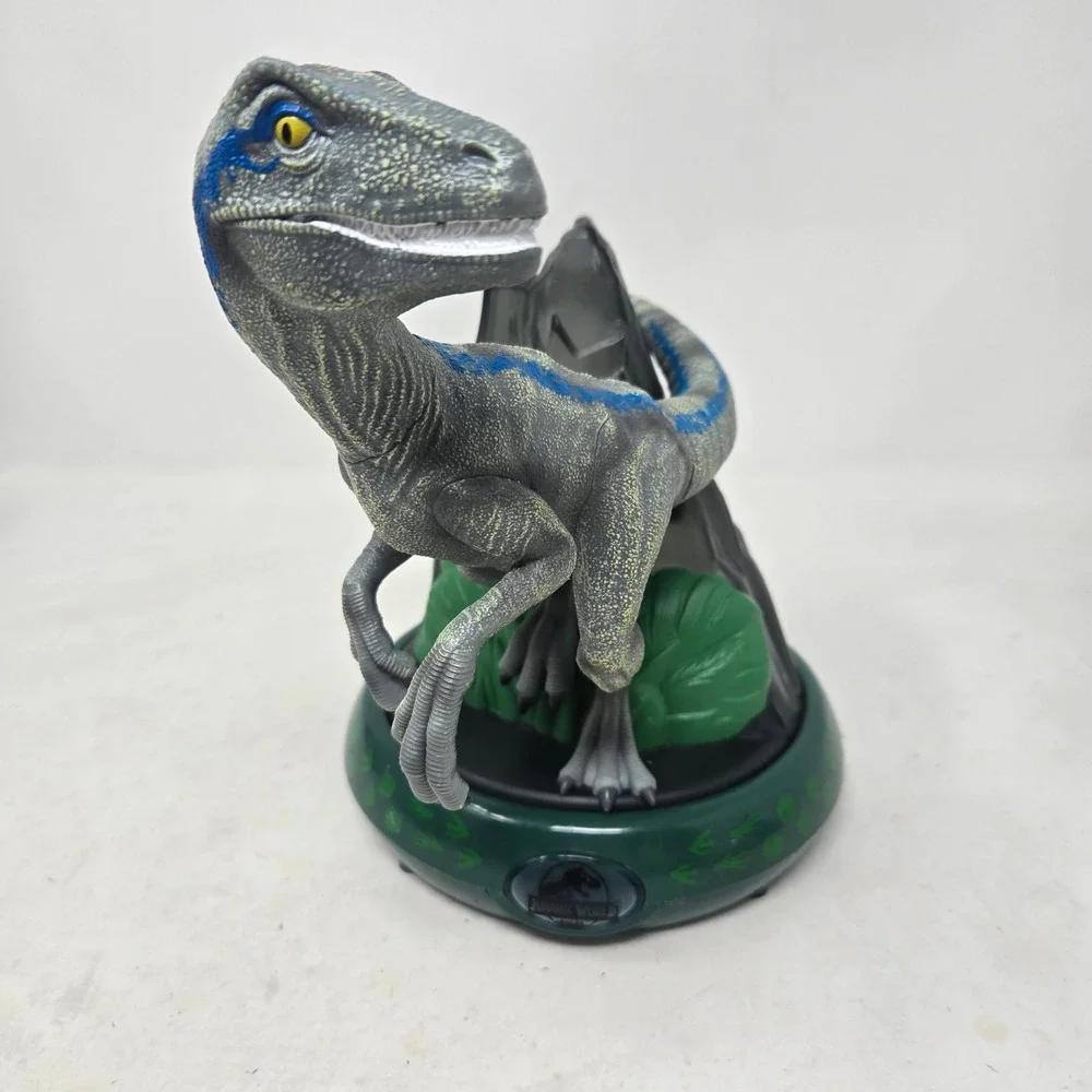 Jurassic World Blue Velociraptor Dinosaur Electronic Night Light Figure‎